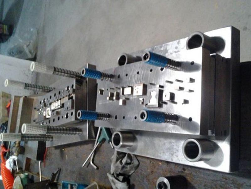 定南模具制造-12